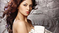 My director thinks from between his legs: Kavita Kaushik