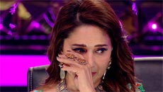 Madhuri Dixit gets emotional seeing Saddam and Rupesh's heart touching performance on COLORS’ ‘Dance Deewane'