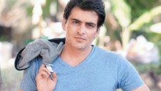 I don't want to do a lead role in a s****y film: Manav Kaul