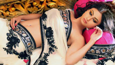 mouni-roy5
