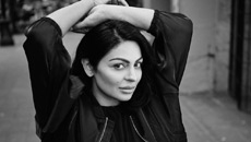 By sharing pics along with siblings, Neeru Bajwa made all wonder how lovely their childhood days were!