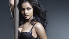 Don't want to dilute my moment of glory: Neetu Chandra