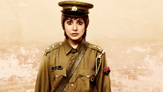 Just Out: Watch sensuous Anushka donning a transistor for 'PK' poster
