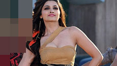 Want a toned body like Prachi? Read this