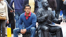 OMG! Salman booked for 'hurting' religious sentiments