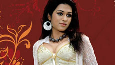 Deepika Padukone is very glamorous: Shraddha Das
