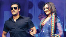All is not well: Sonakshi out of Salman Khan camp?