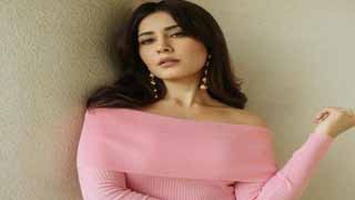 Raashii Khanna becomes the face of a skincare campaign - EvionOMG Challenge!