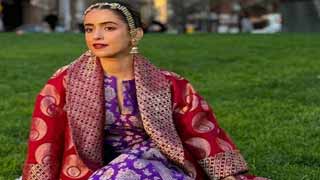 Sanya Malhotra Pays Tribute to Her Mother with a Special Outfit at IFFM 2024!