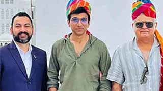 Pratik Gandhi and Hansal Mehta Begin Filming 'Gandhi' Series in Udaipur!