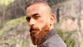 Vaarun Bhagat says ‘Shabdh Kaam Pad Rahe Hai…’ As he pens down a gratitude note for the overall love for his character of Lucky Paji in Undekhi 3!