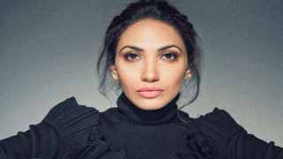 Prerna Arora Turns Heads As She Opens The Show For A Fashion Event!