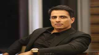 Sonu Sood Brings Mortal Remains of a social media user's uncle from Saudi Arabia to India, Fans react!