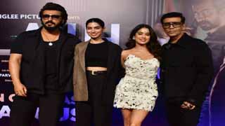 Star-Studded Premiere of Janhvi Kapoor starrer Ulajh-Khushi Kapoor, Vedang Raina, Shanaya Kapoor Shine on the Red Carpet!