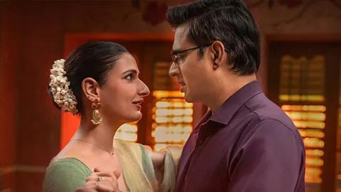 Aap Jaisa Koi Review: A Half-Hearted Attempt at Breaking Patriarchy!