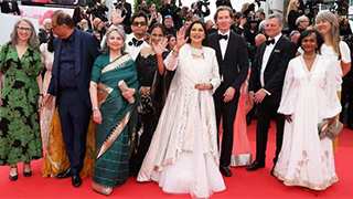 Saba Ali Khan Shares Touching Moments of Sharmila Tagore and Simi Garewal at Cannes 2025 for 'Aranyer Din Ratri' Screening!