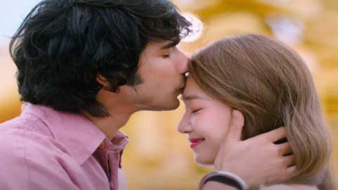 Fall in love with Melody: 'Bade Din Huye' by Armaan Malik from the film Love in Vietnam starring Shantanu Maheshwari and Avneet Kaur out now!
