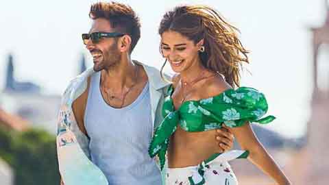 Tu Meri Main Tera Main Tera Tu Meri Review: Glossy, Nostalgic, but formulaic!