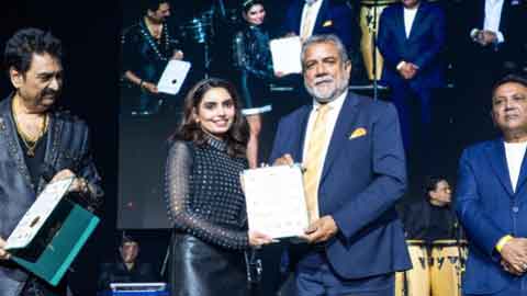 Kumar Sanu and Shannon K Enchant Vancouver with a Cross-Generational Musical Night!