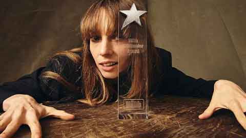 Maya Hawke Receives an IMDb STARmeter Award at SXSW 2026!