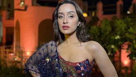 shraddha-red-rose