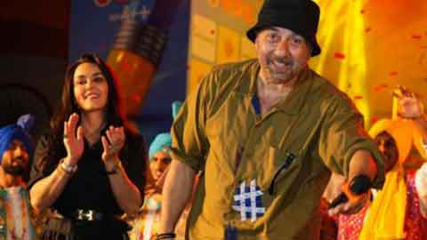 Sunny Deol, Preity Zinta, and Karan Deol Made Freshman Induction 2026 a Star-Studded Welcome for LPU Freshers!