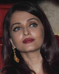 Aishwarya Rai at Akshay Kumar Diwali Party