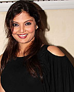 Deepshikha at Cafe Mangi Anniversary Bash 2013