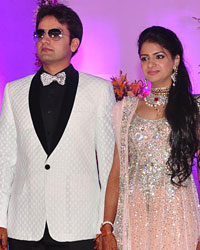 Sunil Shetty, Madan Paliwal, Vikas Purohit, Devhooti, Randhir and Rajiv Kapoor Sunil Shetty, Madan Paliwal, Vikas Purohit, Devhooti, Randhir and Rajiv Kapoor