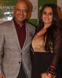 Naved Jaffery with wife