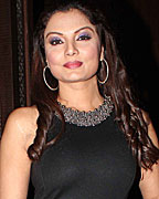 Deepshikha at Manik Soni Birthday Bash 2013