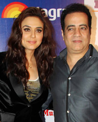 Preity Zinta at Mid Day Newspaper Relaunch Party