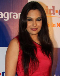 Mrinalini Sharma at Mid Day Newspaper Relaunch Party