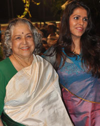 Ramesh and Seema Deo Wedding Anniversary