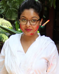 Tanushree Dutta at Shabana and Javed Akhtar Holi Bash