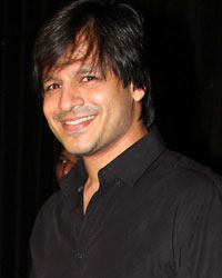 Vivek Oberoi at Shahid Snapped at Diwali Party