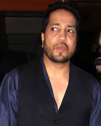 Mika Singh at Suresh Wadkar Birthday Party