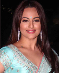 Sonakshi Sinha at Tulsi Kumar and Hitesh Wedding Reception