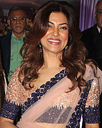 Sushmita Sen at Vanraj Zaveri and Kresha Bajaj Wedding Reception