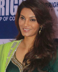 Diana Hayden at Yogesh Lakhani Birthday Celebrations