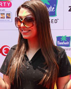 Pooja Misra at Zoom Holi Party 2013