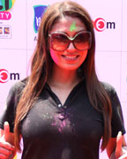 Pooja Misra at Zoom Holi Party 2013