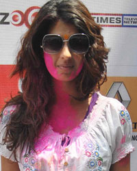 Aishwarya Sakhuja at Zoom Holi Party 2014