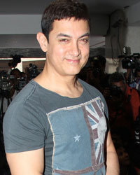 Aamir Khan celebrates his birthday at his residence in bandra Aamir Khan celebrates his birthday at his residence in bandra
