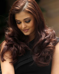 Aishwarya Rai at Aishwarya Launches The Park