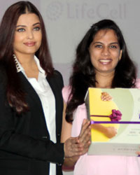 Aishwarya Rai at Aishwarya Unveils Stem Cell Banking