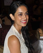 Sarah Jane Dias at All India Achievers Awards 2013