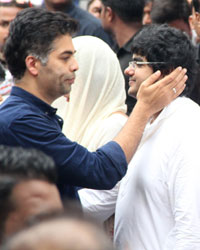 Karan Johar at Ashok Chopra Funeral