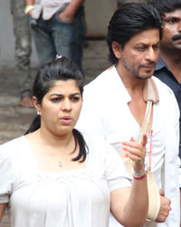 Shah Rukh Khan at Ashok Chopra Funeral