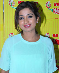 Shreya Ghoshal at Bobby Jasoos Promotion at Radio Mirchi